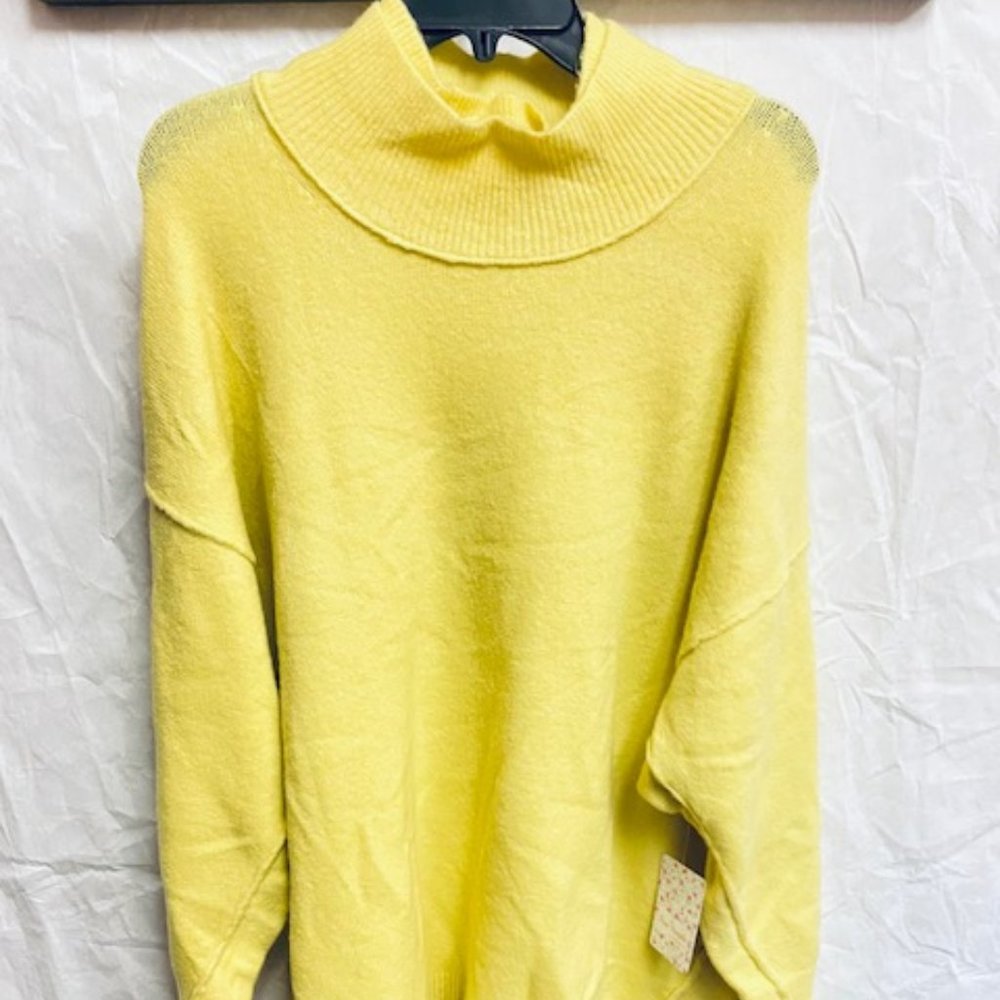 Free People Lime Sweater Size Large NWT